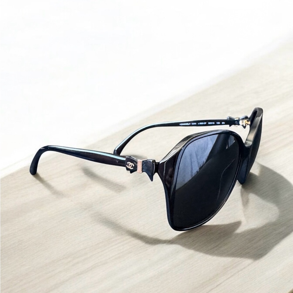 AUTHENTIC CHANEL SUNGLASSES